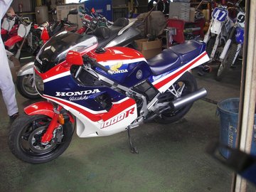 修理完了VR1000R